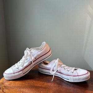 White Converse All Stars in almost new condition!
